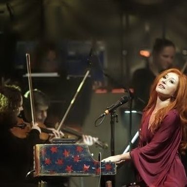 Tori Amos photo 38
