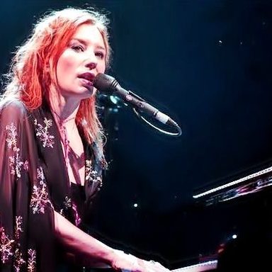 Tori Amos photo 31