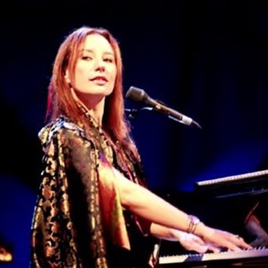 Tori Amos photo 28