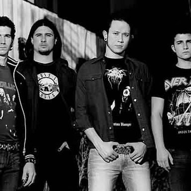 Trivium photo 25
