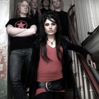 Tristania photo 18