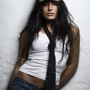 Tristania photo 17