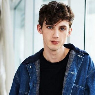 Troye Sivan photo 10
