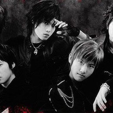 TVXQ (Dong Bang Shin Ki) photo 61