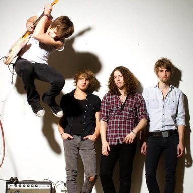 Tyler Bryant & Shakedown photo 9