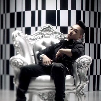 TaeYang photo 27