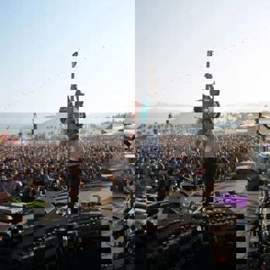 Tame Impala photo 14