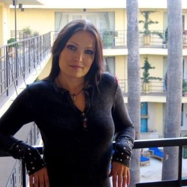 Tarja photo 101