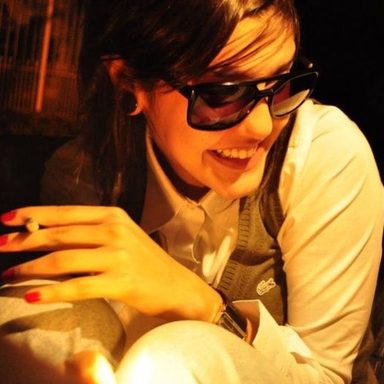 Tássia Holsbach photo 9