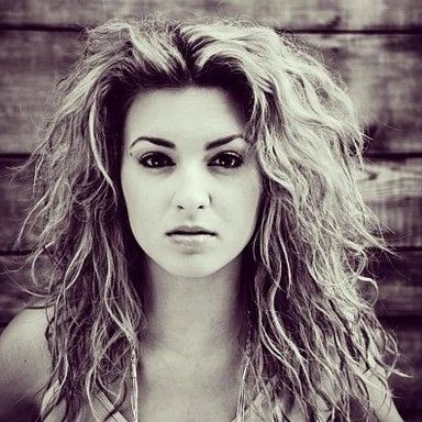 Tori Kelly photo 51