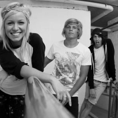 Tonight Alive photo 14