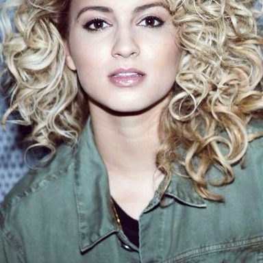 Tori Kelly