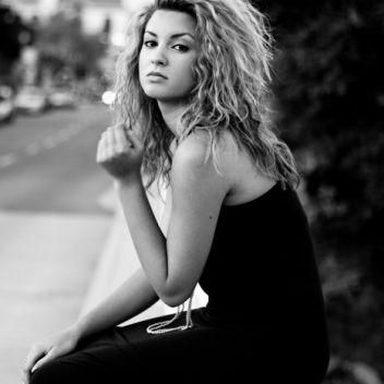 Tori Kelly photo 48