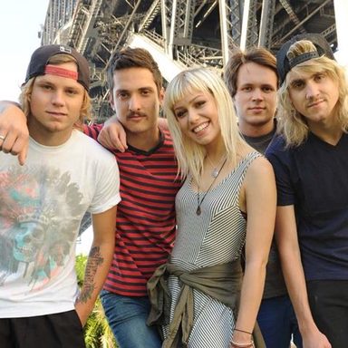Tonight Alive photo 11