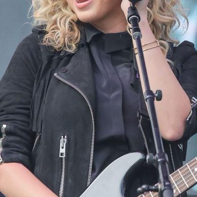 Tori Kelly photo 9