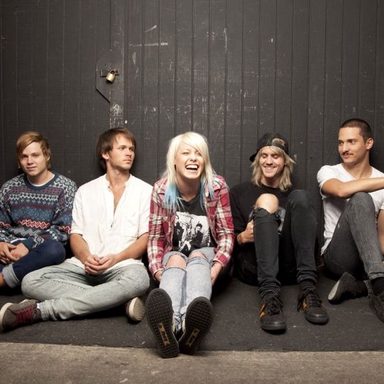 Tonight Alive photo 10