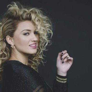 Tori Kelly photo 50
