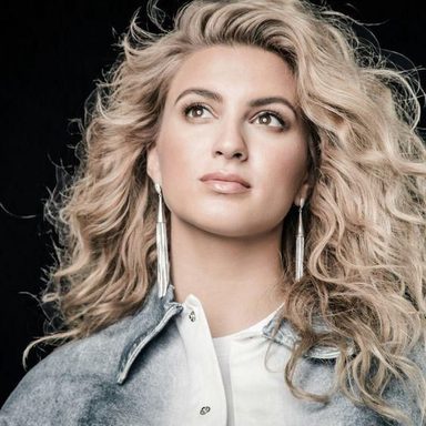 Tori Kelly photo 25