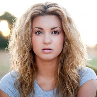 Tori Kelly photo 52