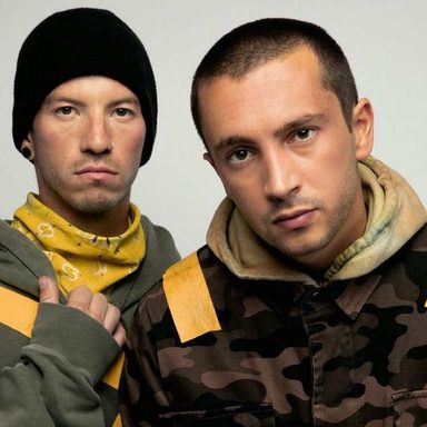 Twenty One Pilots photo 30