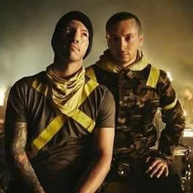 Twenty One Pilots photo 123