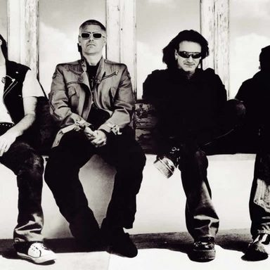 U2 photo 34