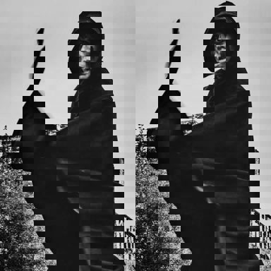 Valerie Renay photo 11