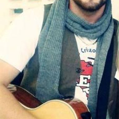 Vini Santos