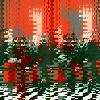 VIOLET (It's Violet)