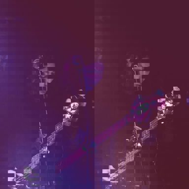 VIOLET (It's Violet)