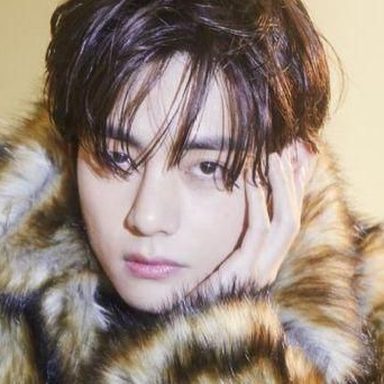 V (BTS) photo 25