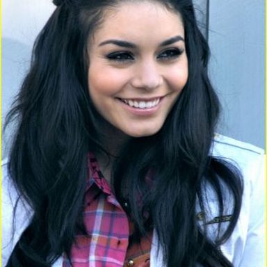 Vanessa Hudgens photo 44