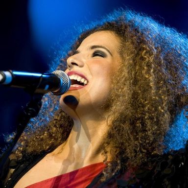Vanessa da Mata photo 21