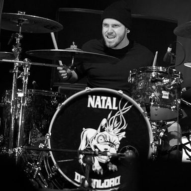 While She Sleeps photo 33