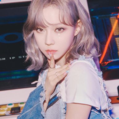 WINTER (aespa) photo 21