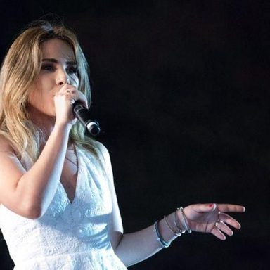 Wanessa Camargo photo 30