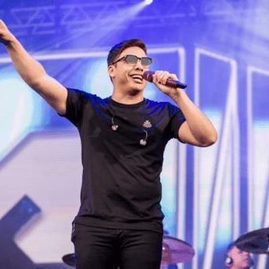 Wesley Safadão photo 29