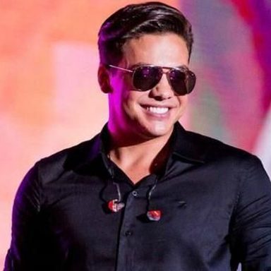 Wesley Safadão photo 30