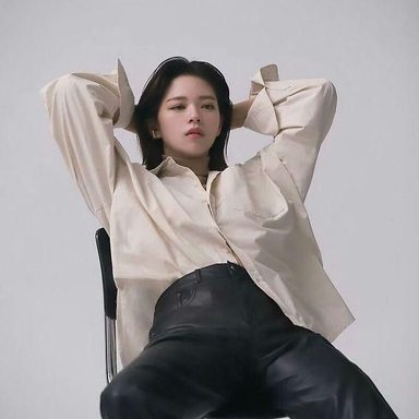 Yoo Jeongyeon photo 9