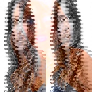 Yasmin Lucas photo 16