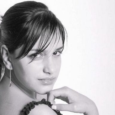 Yasmin Lucas photo 48