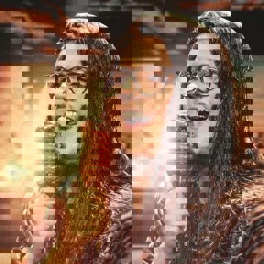 Yasmin Santos photo 10