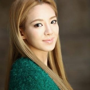 Younique Unit photo 26