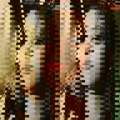 YUNA (ITZY) photo 10