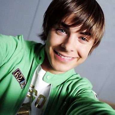Zac Efron photo 29