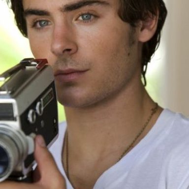 Zac Efron photo 21