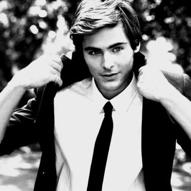 Zac Efron photo 22