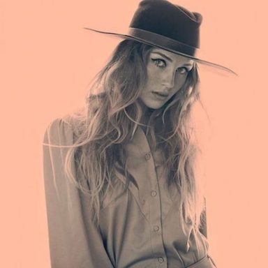 Zella Day photo 18
